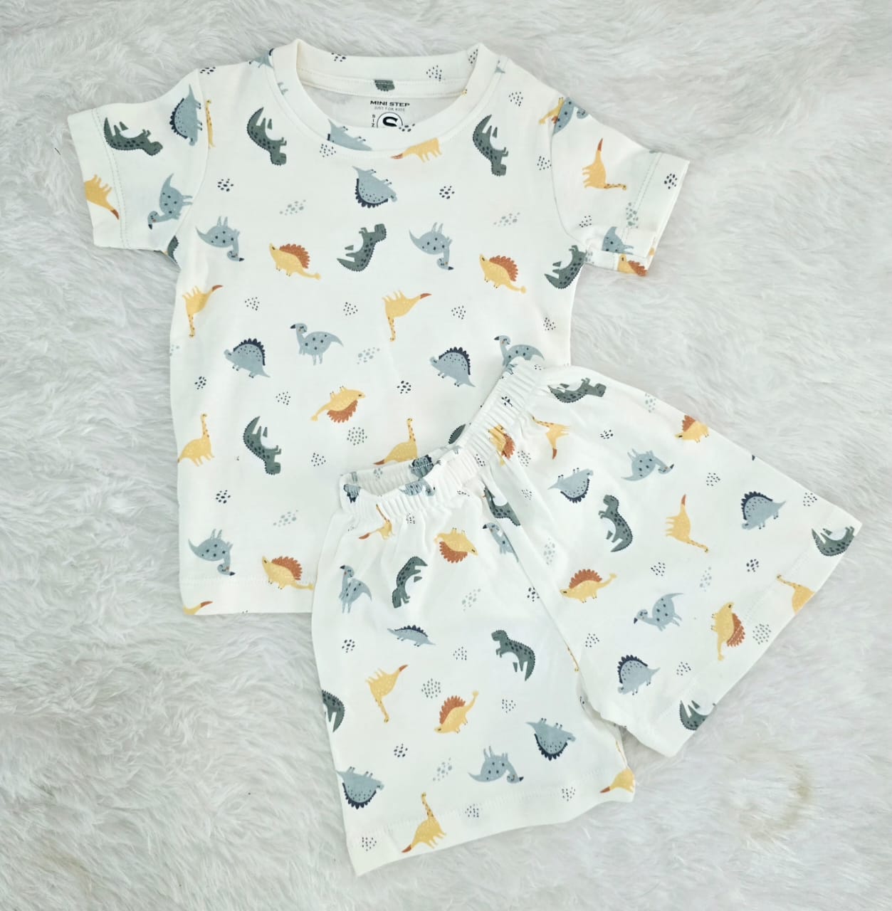 Kids’ T-Shirt & Shorts Set – DINO PRINT