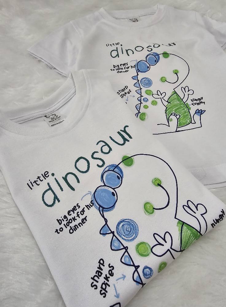 Dinosaur printed kids’ T-shirts
